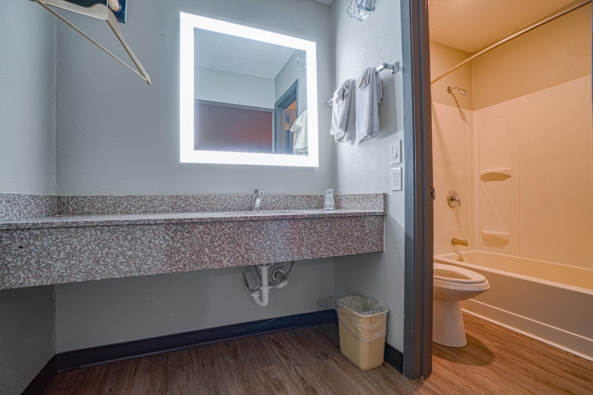 Hotel Comfort Stay by OYO Texarkana East, AR I-30