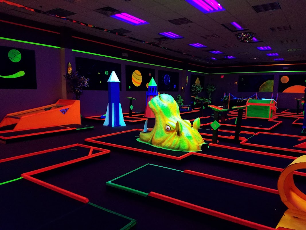 Starlite Golf Co