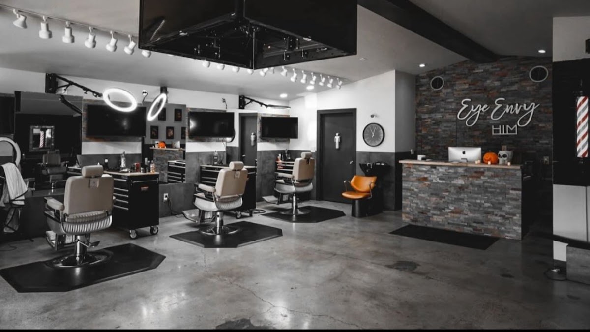 Eye Envy Him Grooming Lounge