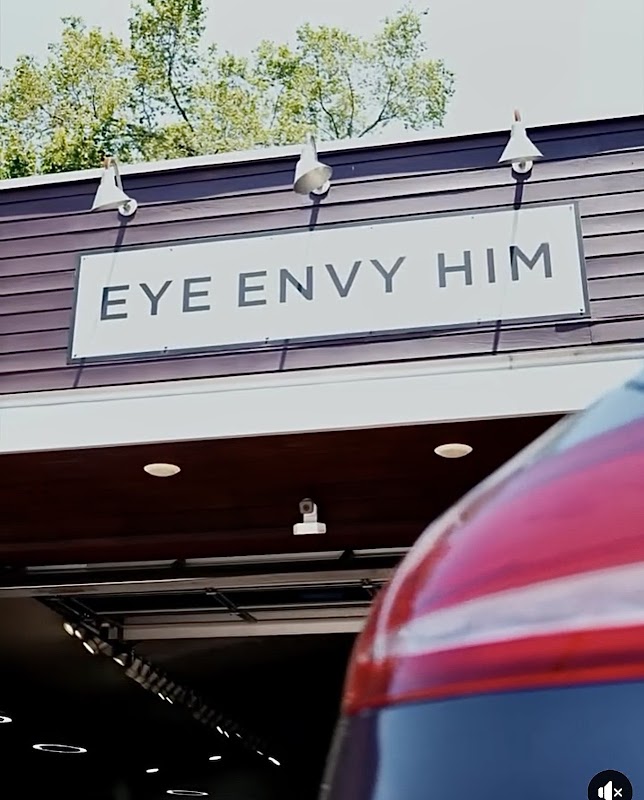 Eye Envy Him Grooming Lounge